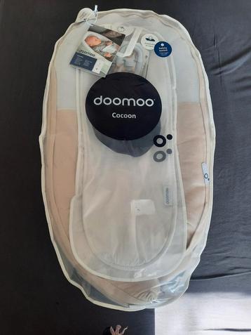 Babynestje Domoo beschikbaar voor biedingen