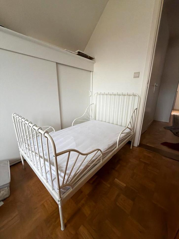 IKEA MINNEN uitrekbaar kinderbed 80 cm – compleet en netjes, Kinderen en Baby's, Kinderkamer | Bedden, Lattenbodem, Ophalen
