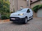 Te koop Toyota pro ace 10000 km nieuwstaat april 2025, Auto's, 4 deurs, Stof, Zwart, Wit