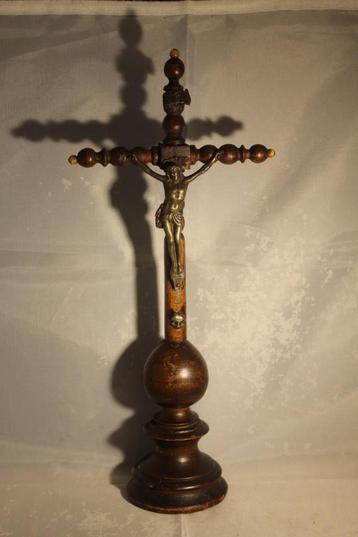 19de eeuws - Christus met Golgotha beschikbaar voor biedingen