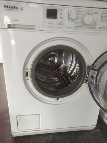 Miele wasmachine, 1200 à 1600 tours, 4 à 6 kg, Comme neuf, Chargeur frontal