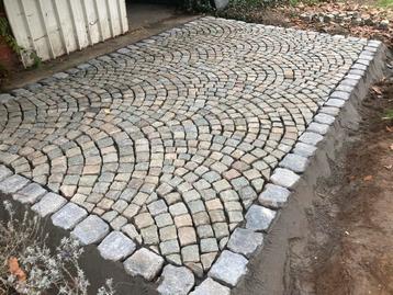 Kinderkopjes, kasseien beschikbaar voor biedingen