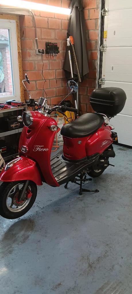 Scooter Fiero 50 cc, Motoren, Motoren | Overige merken, Particulier, Scooter, 11 kW of minder, 1 cilinder, Ophalen