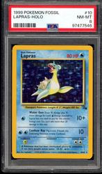 Lapras Holo PSA 8 - 10/62 - Fossil 1999, Hobby en Vrije tijd, Verzenden, Zo goed als nieuw, Losse kaart, Foil