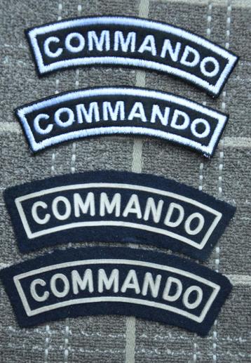 COMMANDO schouder titels, als SET te koop, 2-variaties, ZG beschikbaar voor biedingen