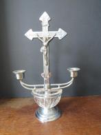 Crucifix bénitier en métal, Antiquités & Art, Antiquités | Objets religieux, Enlèvement ou Envoi