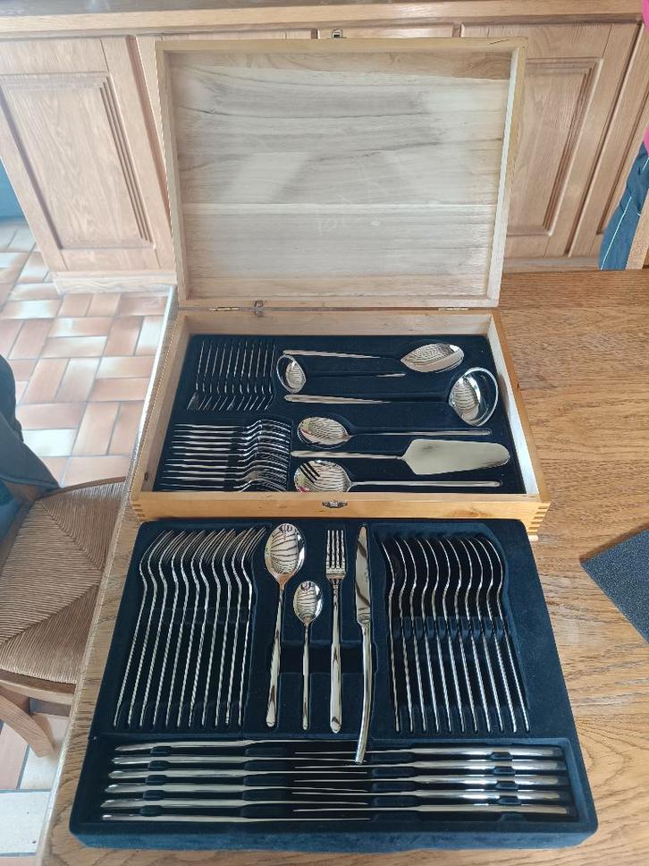 service couverts (65 pieces) ETERNUM SIGNATURE modele ALASKA, Maison & Meubles, Maison & Meubles | Autre, Comme neuf, Enlèvement