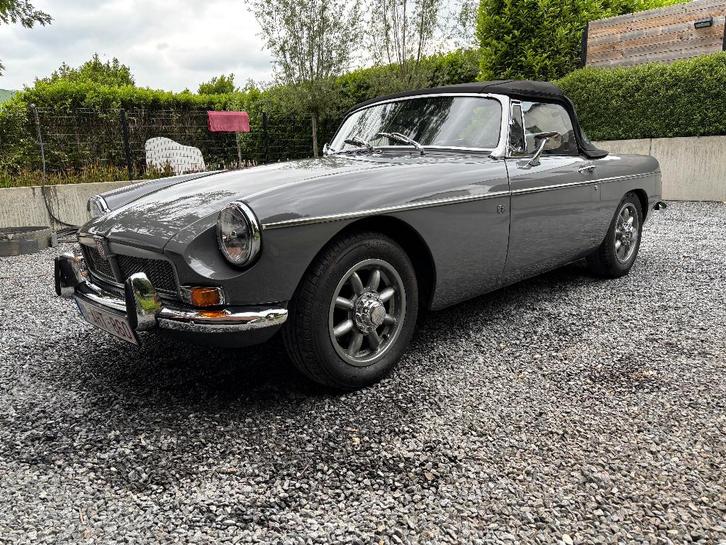 MGB 1971, Autos, MG, Particulier, B, Essence, Cabriolet, 2 portes, Boîte manuelle, Argent ou Gris, Noir, Cuir, Propulsion arrière