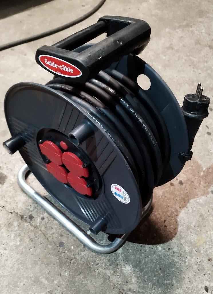 Enrouleur de câble optique H07RN-F 3G2.5 25m comme neuf, Bricolage & Construction, Électricité & Câbles, Enlèvement ou Envoi, Comme neuf