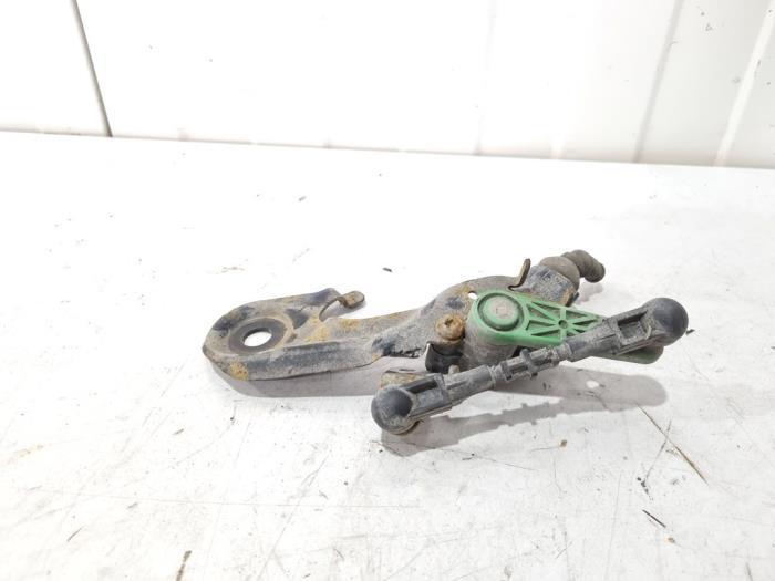 Régulateur d'hauteur Xenon d'un Audi A8, Autos : Pièces & Accessoires, Éclairage, Audi, Utilisé, 3 mois de garantie, Enlèvement ou Envoi