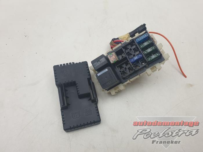 Boîte à fusibles d'un Volvo V60, -, 3 mois de garantie, -, -