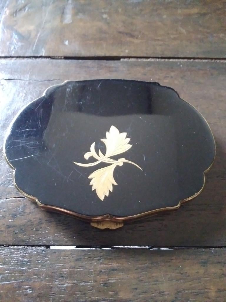 Boîte à poudre ancienne OLFA PARIS des années 40-50, Enlèvement ou Envoi