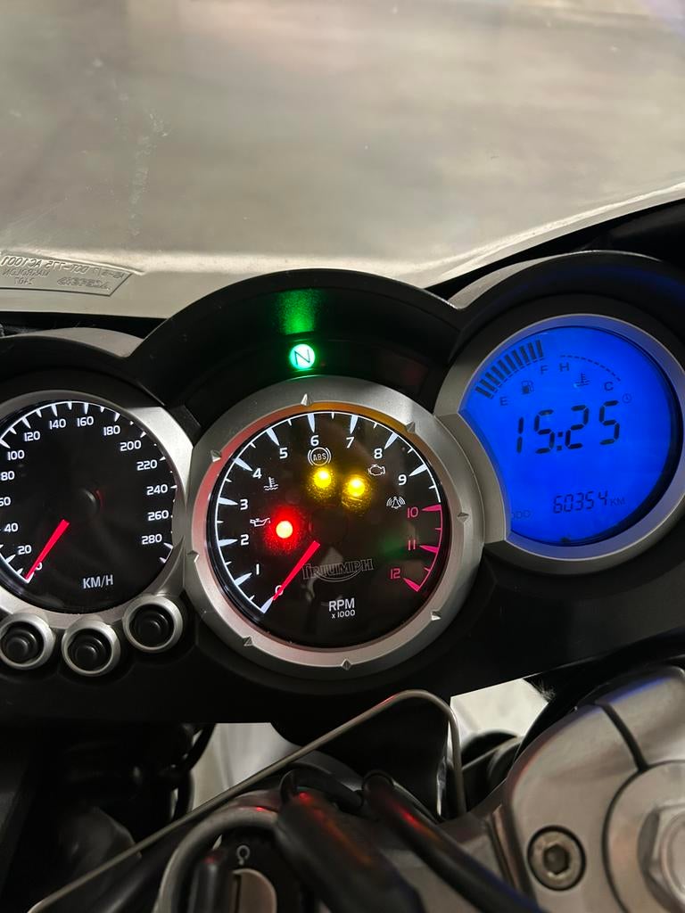 Triump Sprint ST 1050 2008, Motos, Particulier