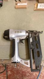 Nagelpistool 16ga, Ophalen