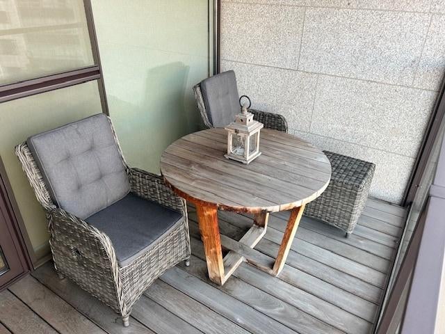 Terrastafel + 2 ligzetels, Rotan, Bijzettafel, Zo goed als nieuw, Tuinset