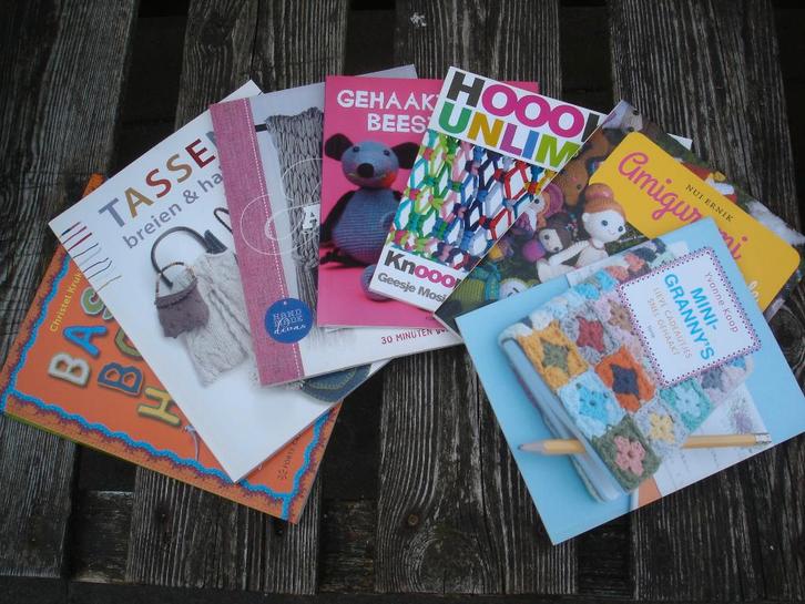 7 haak en breiboek, Hobby en Vrije tijd, Breien en Haken, Breien, Ophalen