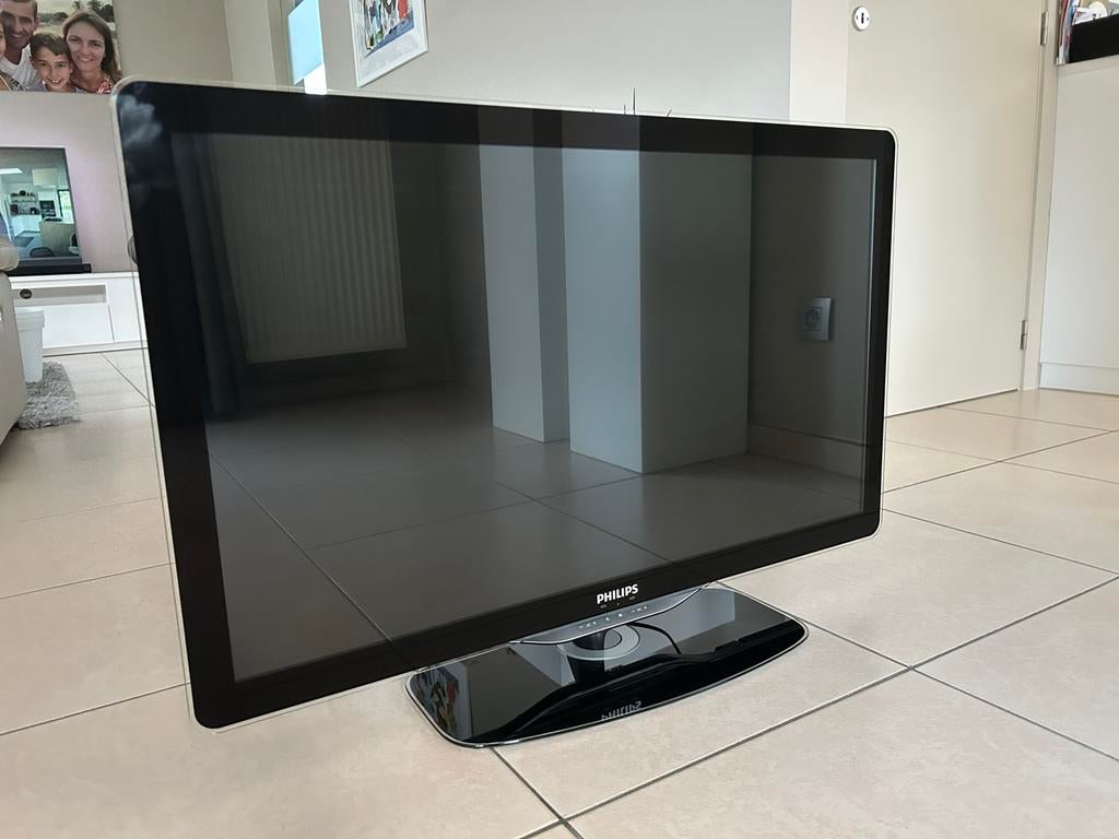 Philips 37PFL8605H Led TV 37 inch Full HD met Ambilight, Audio, Tv en Foto, Televisies, Ophalen, LED, Philips