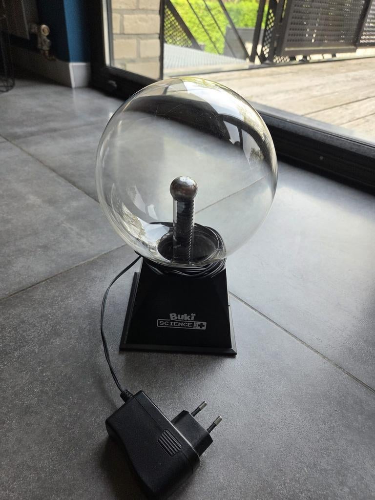 Plasma ball Buki ., Enlèvement