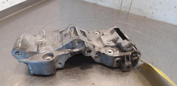 DYNAMOSTEUN BOVEN BMW 1 serie (F20) (|8506863|11168506863|), Auto-onderdelen, Ophanging en Onderstel, BMW, Gebruikt