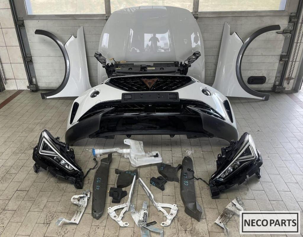 CUPRA FORMENTOR COMPLEET VOORKOP BUMPER KOPLAMP MOTERKAP O.A, Gebruikt, -, Overige automerken, -