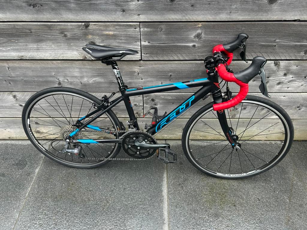 Kinder race fiets. Felt, Enlèvement, Utilisé