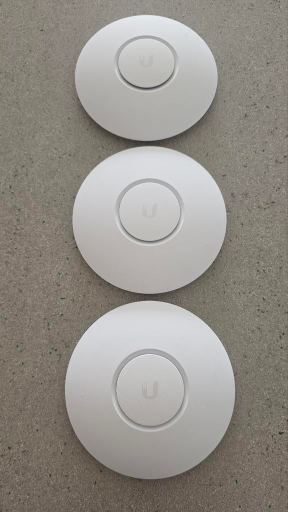 Ubiquiti Unifi AP AC-lite, Computers en Software, Accesspoints, Ophalen of Verzenden, Gebruikt, Ubiquiti