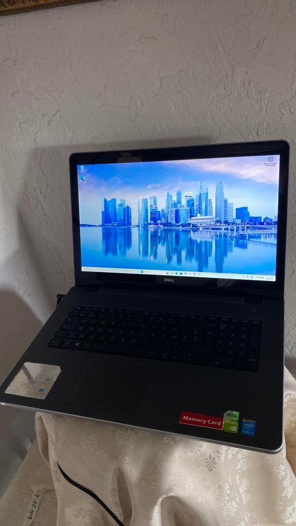 Laptop dell 17 inch i7 ssd touch, Ophalen of Verzenden, Zo goed als nieuw, Met touchscreen, SSD