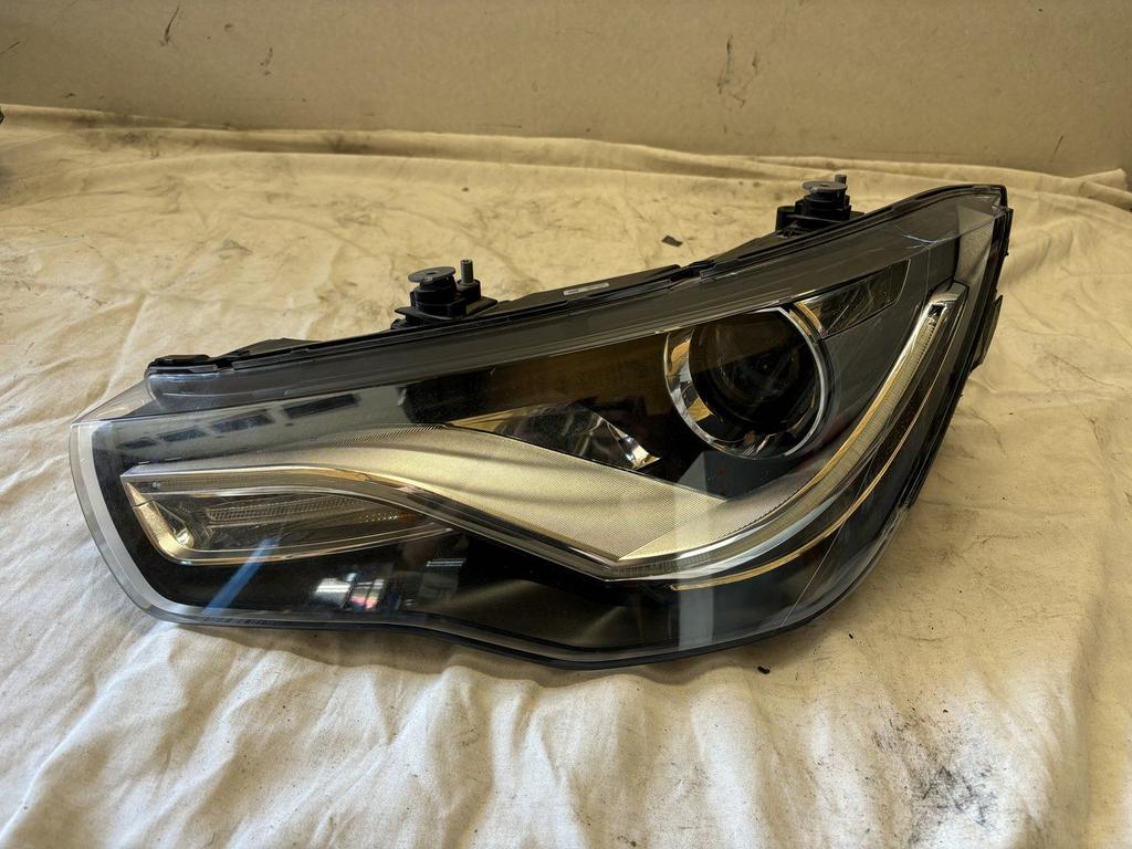 Audi A1 Linker Koplamp Compleet 8X0941005, Gebruikt, -, -, -