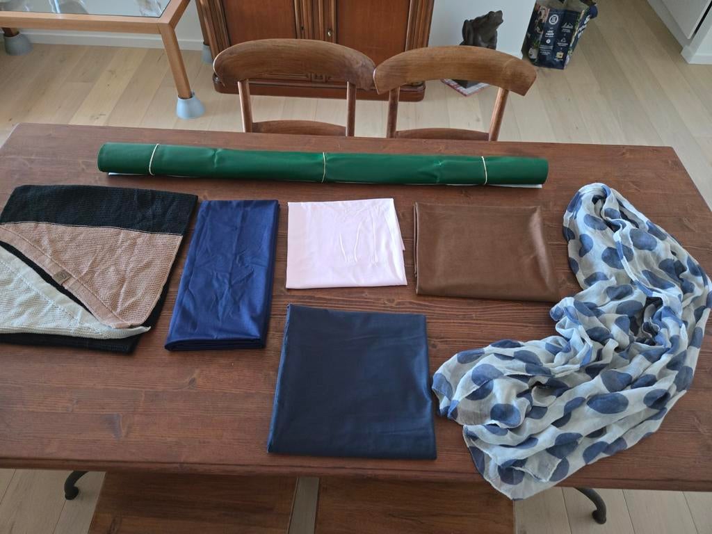 Verschillende nieuwe luxe stoffen van coupons van stoffen, Ophalen of Verzenden, Nieuw, Overige kleuren, Wol