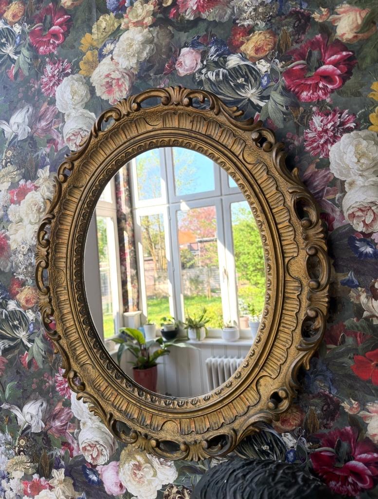 Miroir ovale doré vintage — Style baroque/rococo, Antiquités & Art, Antiquités | Miroirs, 50 à 100 cm, 100 à 150 cm, Ovale, Enlèvement