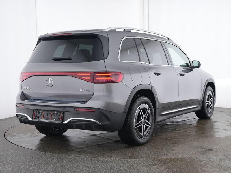 Mercedes-Benz EQB-Klasse 300 4MATIC AMG Line | 360° Camera, Auto's, Automaat, Stof, 417 km, 5 zetels