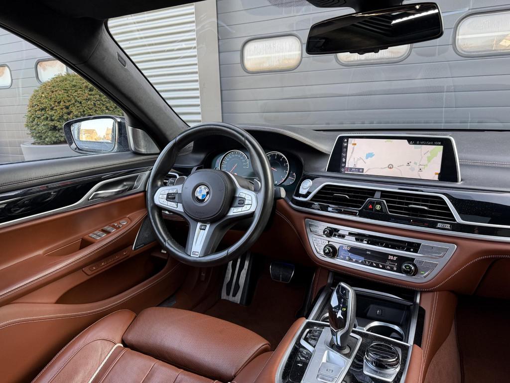 BMW 7 Serie 750i xDrive High Executive (automatique), Autos, BMW, Cuir, Argent ou Gris, Achat, 4395 cm³