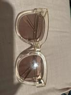 Lunettes de soleil Chimi – monture transparente, Bijoux, Sacs & Beauté, Lunettes de Soleil & Lunettes | Femmes, Enlèvement ou Envoi