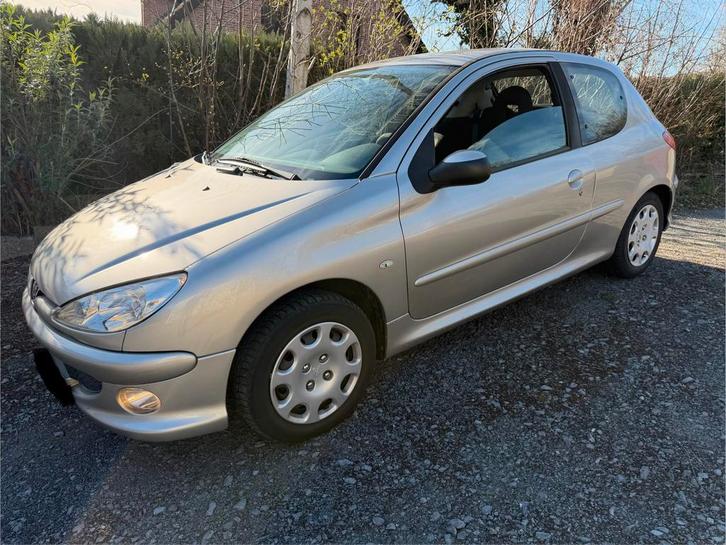 Peugeot 206 1.4 HDI *159.000 Km*2006*PROPER*AIRCO*, Auto's, Peugeot, Particulier, ABS, Airbags, Airconditioning, Boordcomputer