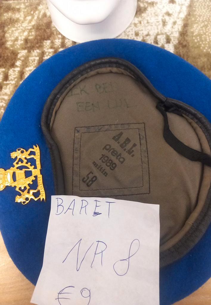 baretten Belgisch leger,
 (zoekertje NR1), Verzamelen, Militaria | Algemeen, Overige soorten, Helm of Baret, Ophalen of Verzenden