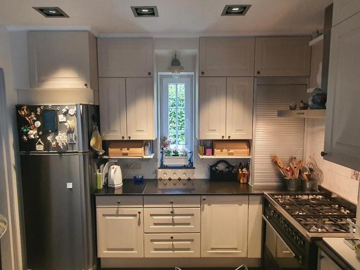 Cuisine Mobalpa à vendre, Maison & Meubles, Cuisine | Cuisines complètes, Comme neuf, Cuisine en U, Crème, Granit ou Pierre, Avec îlot