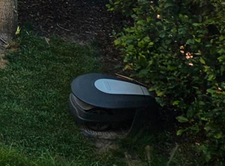 Tondeuse à gazon robotisée de garage (Gardena sileno city 25, Jardin & Terrasse, Tondeuses robotisées, Utilisé, Enlèvement