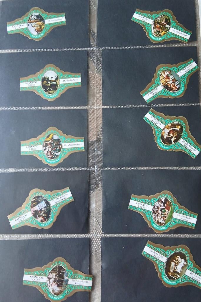 Sigarenbandjes en postzegels aalst karnaval, Ophalen of Verzenden