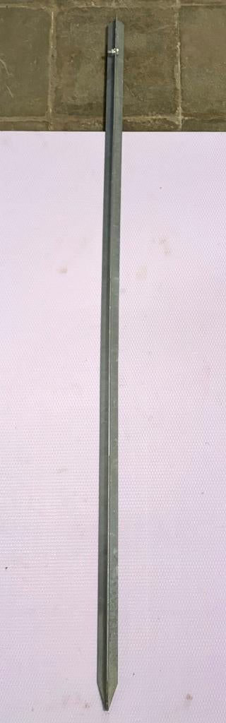 PIQUET DE TERRE - 1,50M DE LONG AVEC BOULON DE FIXATION, Bricolage & Construction, Enlèvement, Neuf, Autres types