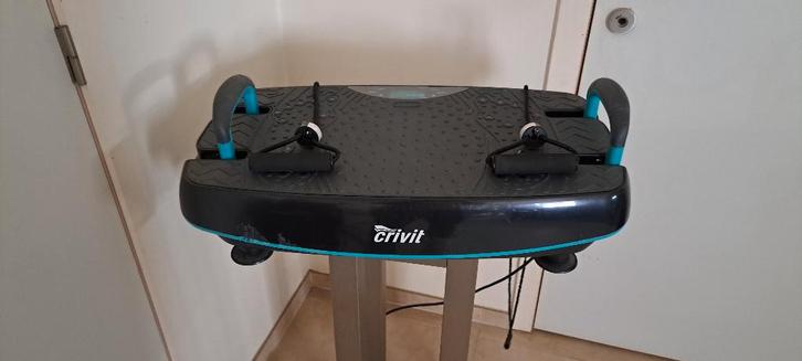 TRILPLAAT - CRIVIT - ZWART, Sports & Fitness, Appareils de fitness, Utilisé, Plaque vibrante, Bras, Jambes, Autres matériaux, Enlèvement