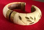 Ancien Bracelet en Os, bois & laiton 1950, Enlèvement ou Envoi, Autres matériaux, Bracelet