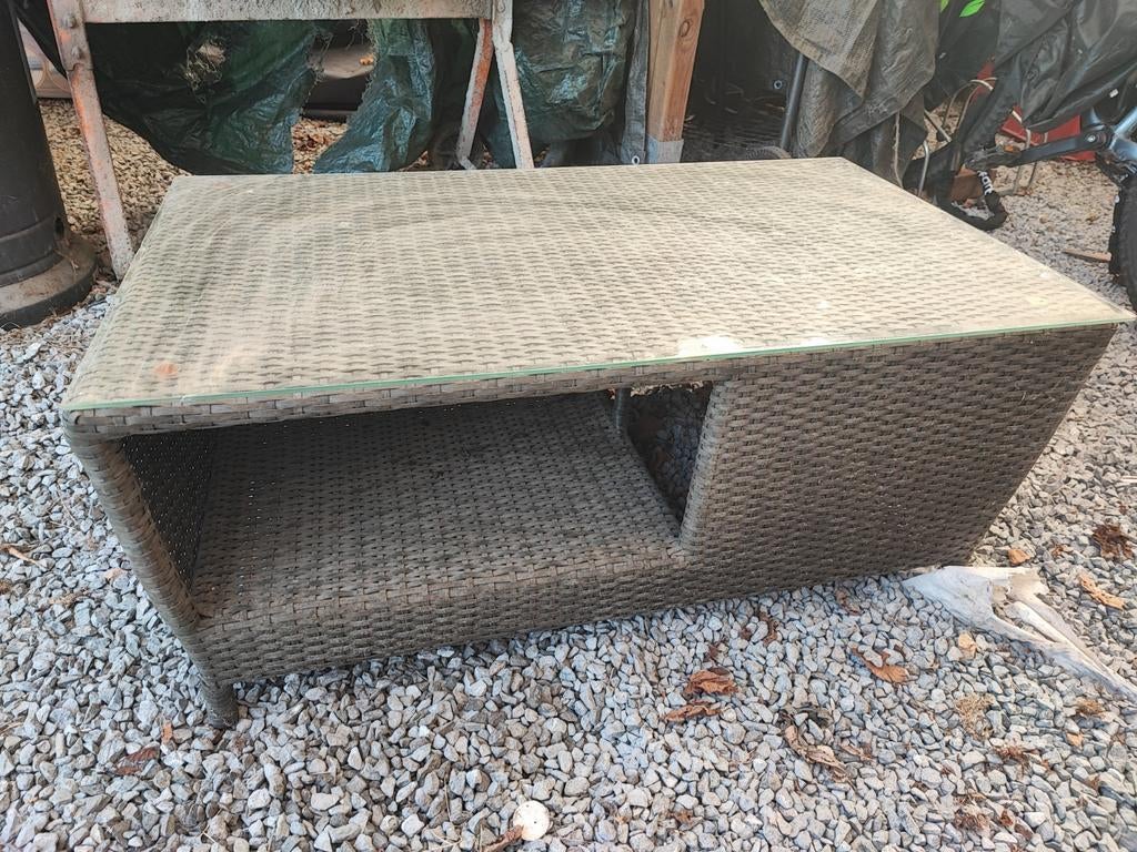 Table salon de jardin, Enlèvement