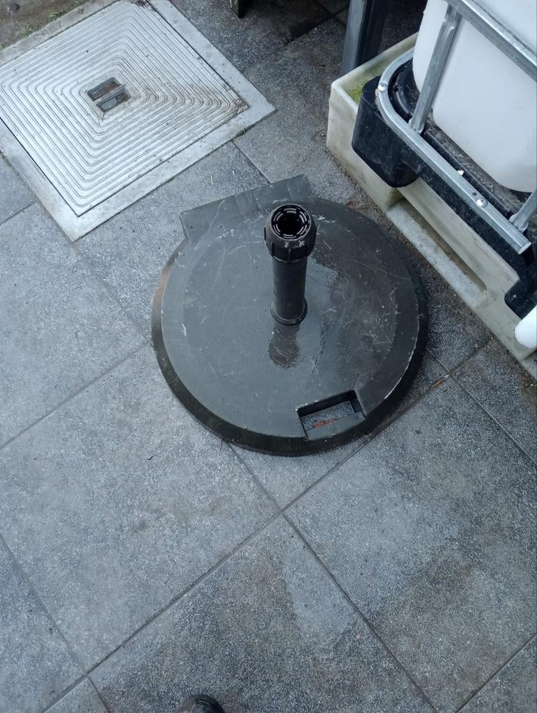 Gratis parasolvoet zware voet, Tuin en Terras, Parasols, Ophalen, Parasolvoet