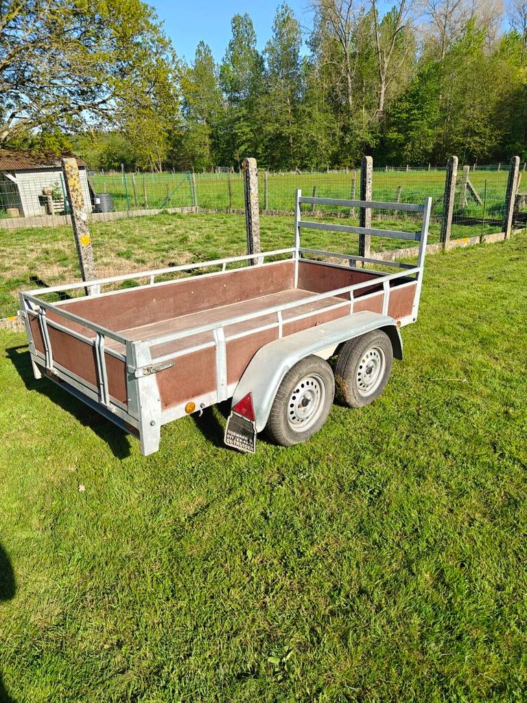 Aanhangwagen dubbelasser ongeremd, Ophalen