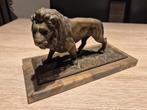 Bronzen leeuw op vintage marmeren sokkel Jaren 50/60, Ophalen of Verzenden, Brons