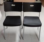 2 chaises en plastique, Enlèvement