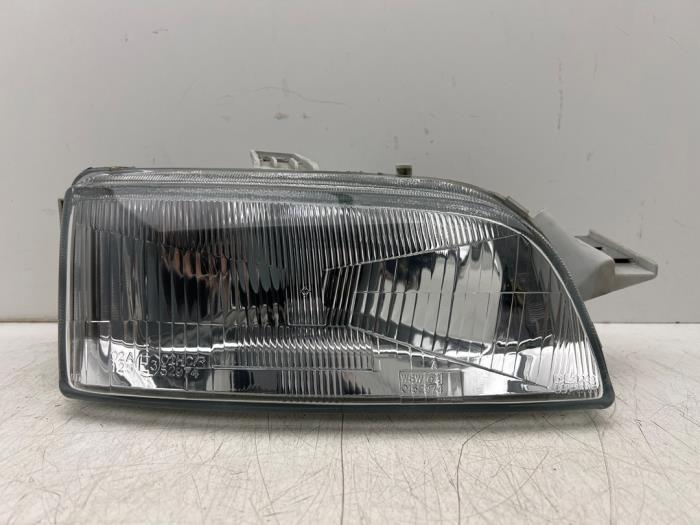 Phare droit d'un Fiat Punto, Autos : Pièces & Accessoires, Éclairage, Fiat, Utilisé, 3 mois de garantie, Enlèvement ou Envoi