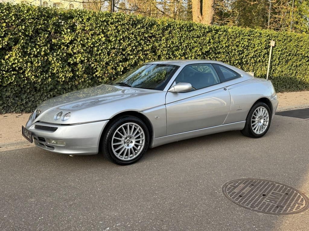 Alfa Romeo GTV 2.0 16 V, Cuir, Argent ou Gris, 110 kW, Boîte manuelle