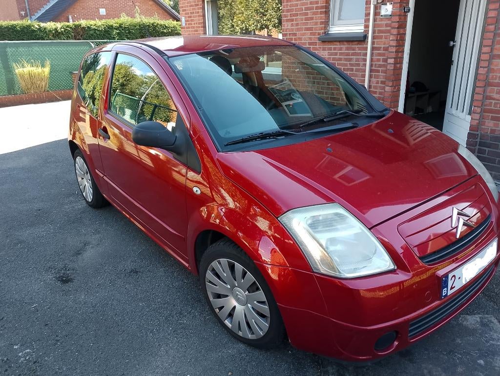Citroen C2.///2007 model///1.1 gasoline engine, Voorwielaandrijving, 4 zetels, Zwart, 4 cilinders