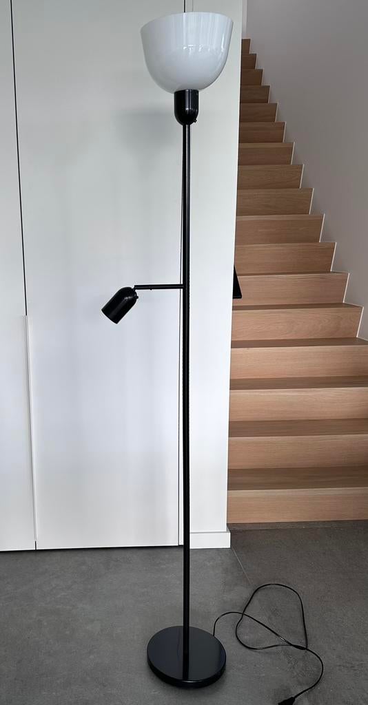 Staande lamp met leeslamp, Ophalen, Zo goed als nieuw